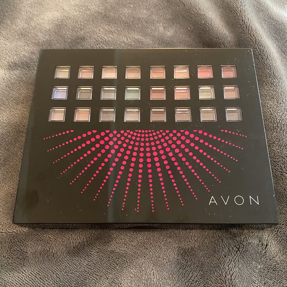 BN AVON Ultimate Mega Palette